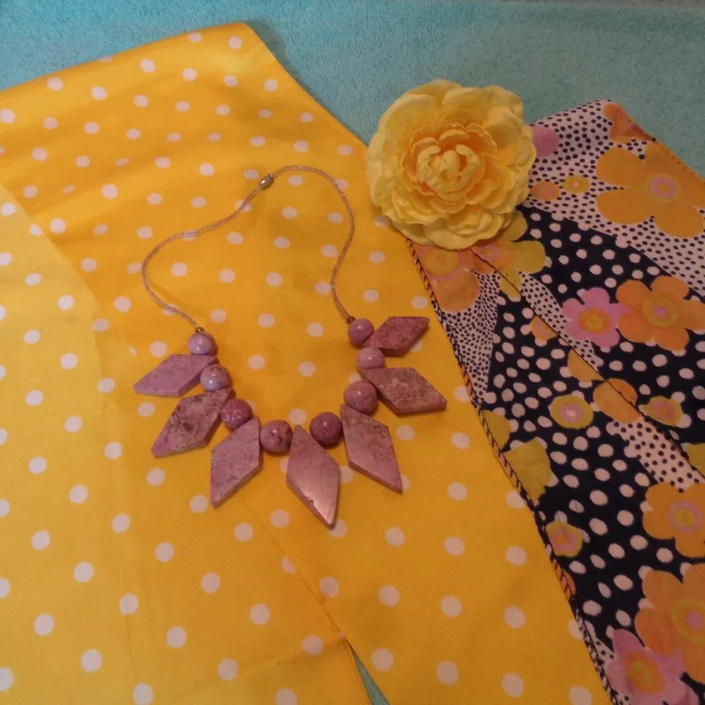 SUNNY GIRL RETRO GIRL YELLOW W DOTS SCARF HIPPIE COLORS TIE STONES NECKL…